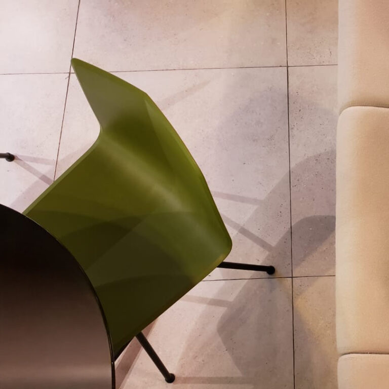 Stratos_cadeira_0000s_0000s_0003_Preenchimento generativo 3